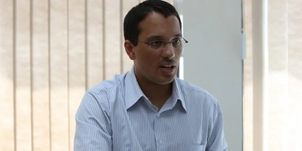 Imagem ilustrativa da imagem Oposição vai exigir que Rangel reduza cargos comissionados