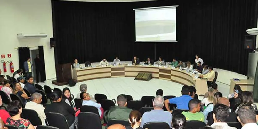 Imagem ilustrativa da imagem Prefeito veta lei que aumenta salário de vereadores