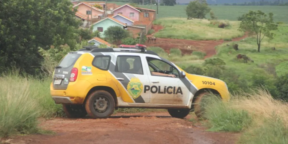 Imagem ilustrativa da imagem Comerciante persegue bandidos e tem carro alvejado por tiros