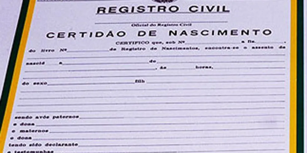 Imagem ilustrativa da imagem Justiça autoriza criança a ter nome de dois pais na certidão