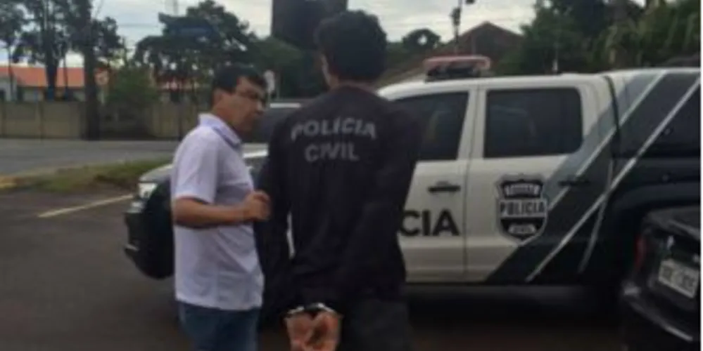 Imagem ilustrativa da imagem Jovem que fingia ser policial e orientava trânsito é preso