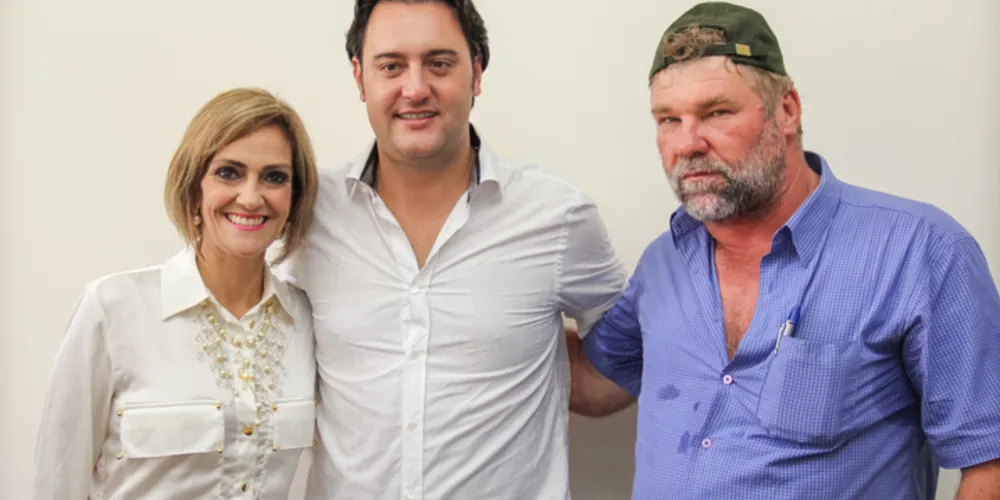 Imagem ilustrativa da imagem Ratinho Junior assina R$ 3 mi em convênios para Tibagi