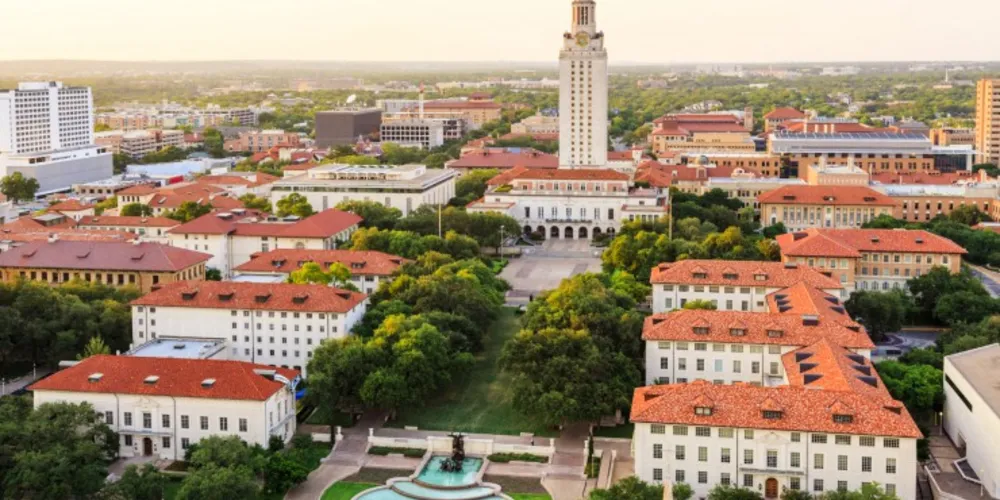 Imagem ilustrativa da imagem Universidade do Texas libera porte de armas para estudantes