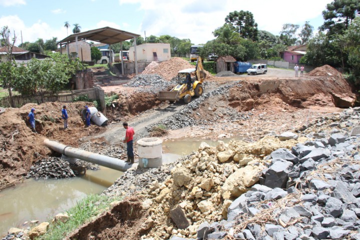 Imagem ilustrativa da imagem Obras avançam em trevo que liga centro de Palmeira a PR-151