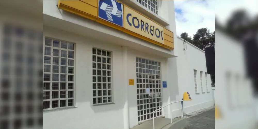 Imagem ilustrativa da imagem Funcionários são amarrados com fita em roubo a Correios de Irati