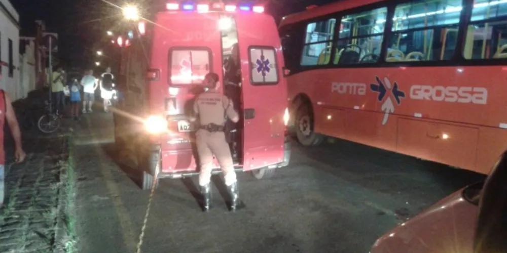 Imagem ilustrativa da imagem IML identifica rapaz atropelado por ônibus em PG