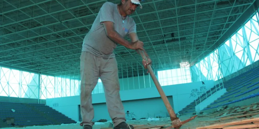 Imagem ilustrativa da imagem Com aplicação de R$ 2,3 mi, obras na Arena recomeçam