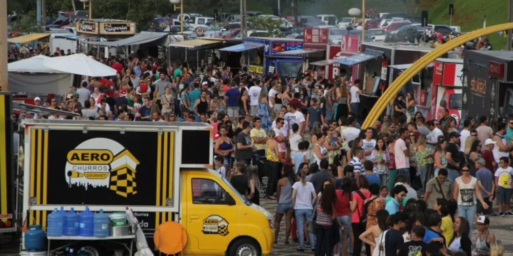 Imagem ilustrativa da imagem Castro recebe caravana de Food Trucks no aniversário 