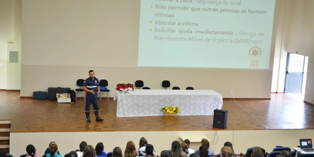Imagem ilustrativa da imagem Samu orienta assistentes de educação infantil com plestras