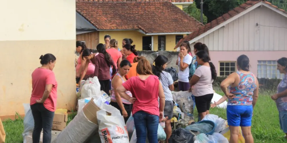 Imagem ilustrativa da imagem Duas toneladas de alimentos são trocados em projeto de Irati