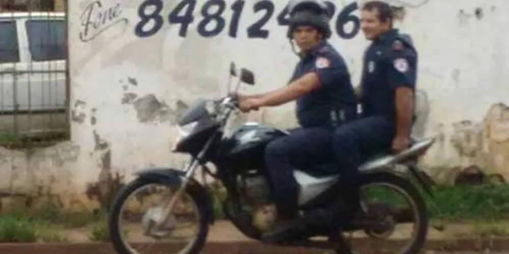 Imagem ilustrativa da imagem GMs são flagrados em moto sem capacete em Londrina