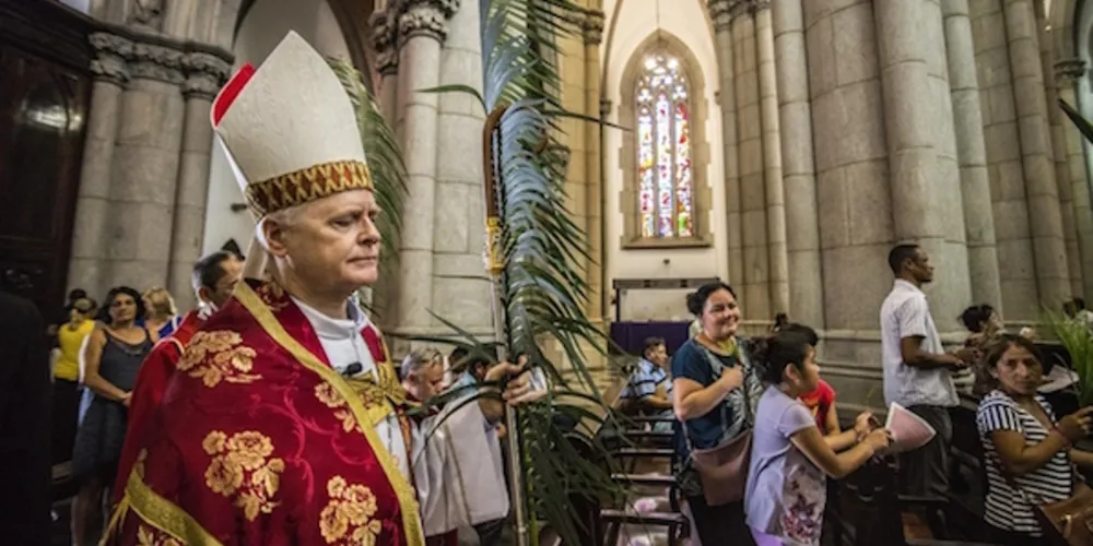 Imagem ilustrativa da imagem Cardeal de SP é agredido em missa e chamado de comunista