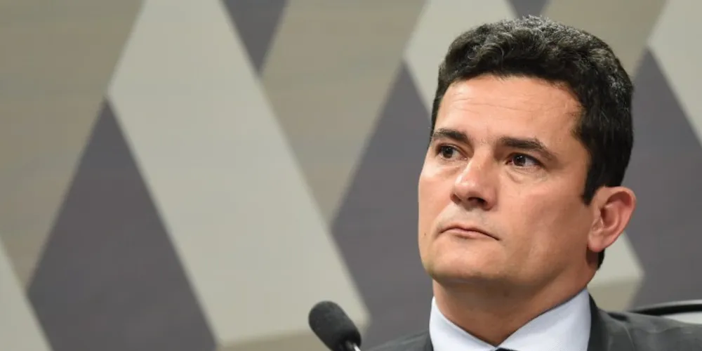 Imagem ilustrativa da imagem Sergio Moro se diz ‘tocado’ com o apoio das ruas